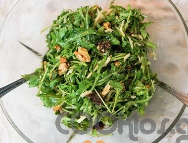 Η συνταγή της ημέρας: Ρόκα με συκομαΐδα και καρύδια